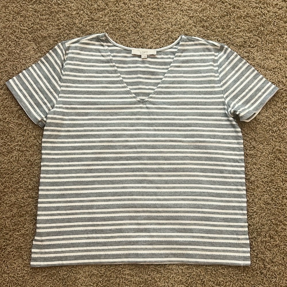 Loft v-neck tee